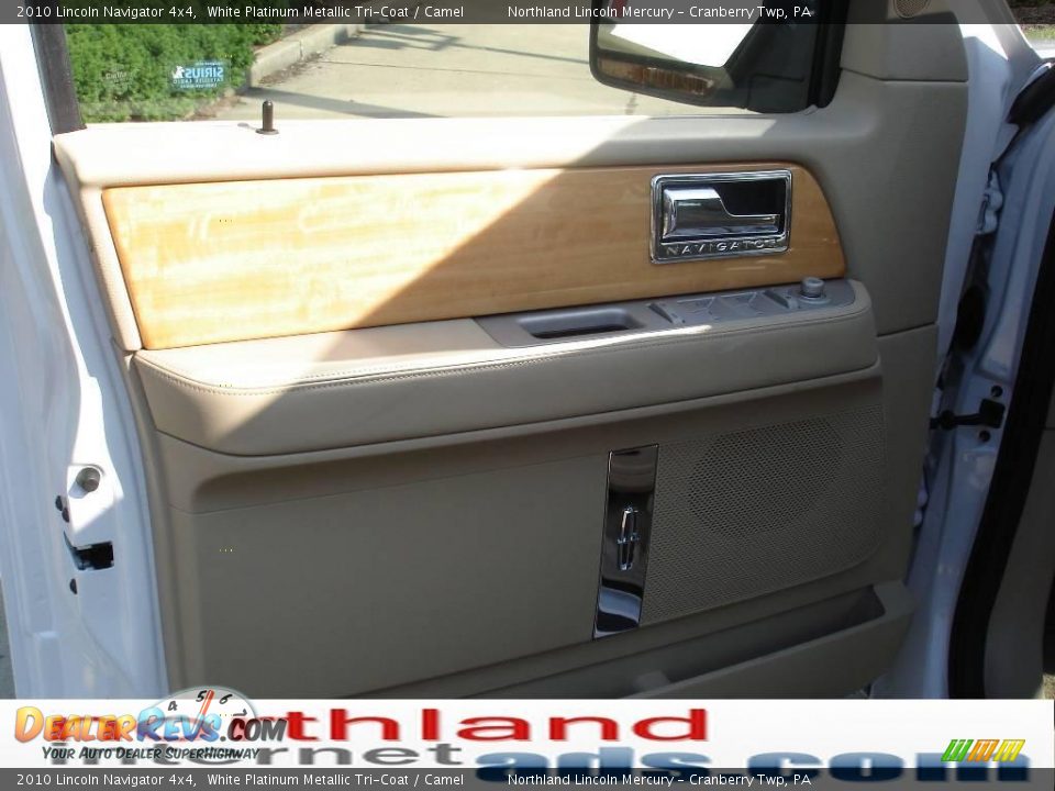 2010 Lincoln Navigator 4x4 White Platinum Metallic Tri-Coat / Camel Photo #6