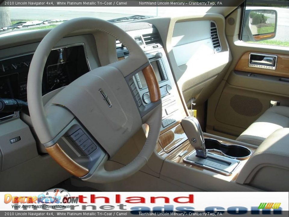 2010 Lincoln Navigator 4x4 White Platinum Metallic Tri-Coat / Camel Photo #7