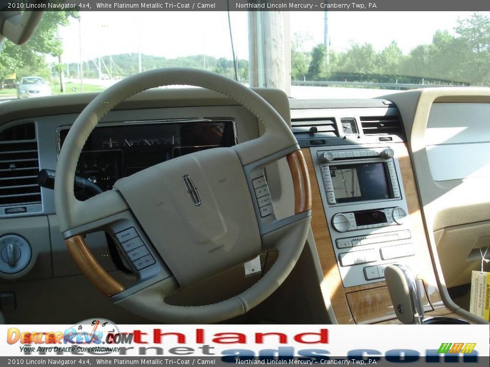 2010 Lincoln Navigator 4x4 White Platinum Metallic Tri-Coat / Camel Photo #11