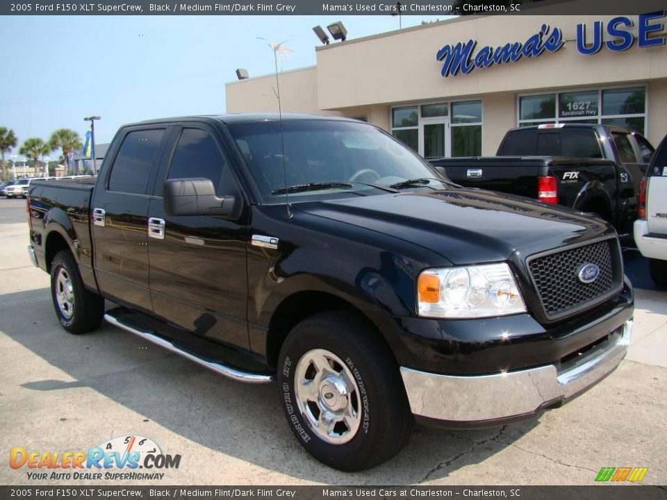 2005 Ford F150 XLT SuperCrew Black / Medium Flint/Dark Flint Grey Photo #2