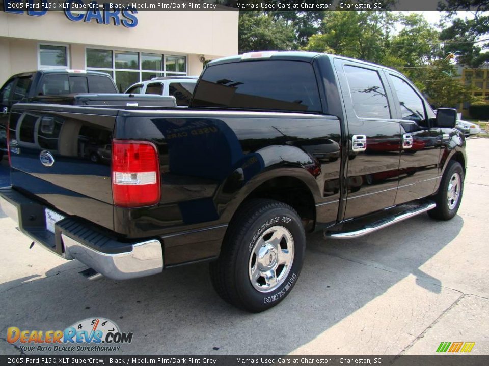 2005 Ford F150 XLT SuperCrew Black / Medium Flint/Dark Flint Grey Photo #8