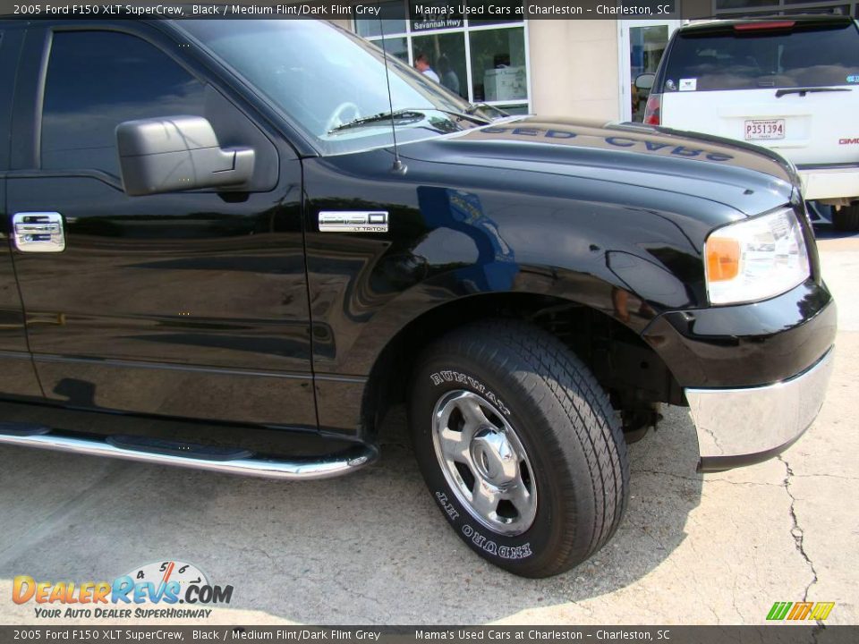 2005 Ford F150 XLT SuperCrew Black / Medium Flint/Dark Flint Grey Photo #21