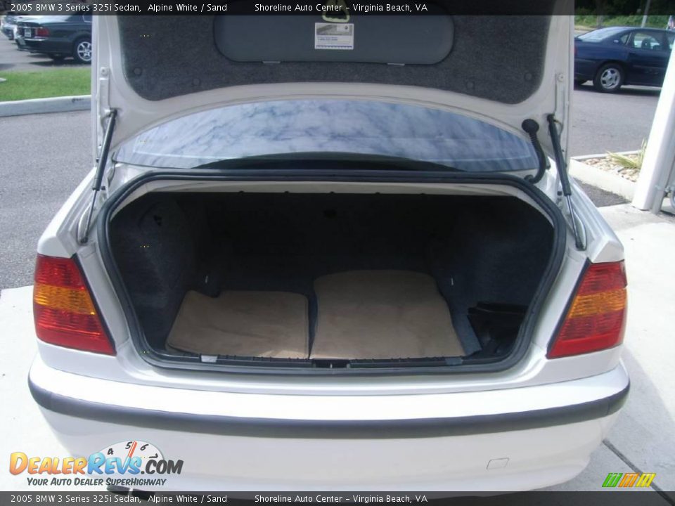 2005 BMW 3 Series 325i Sedan Alpine White / Sand Photo #6