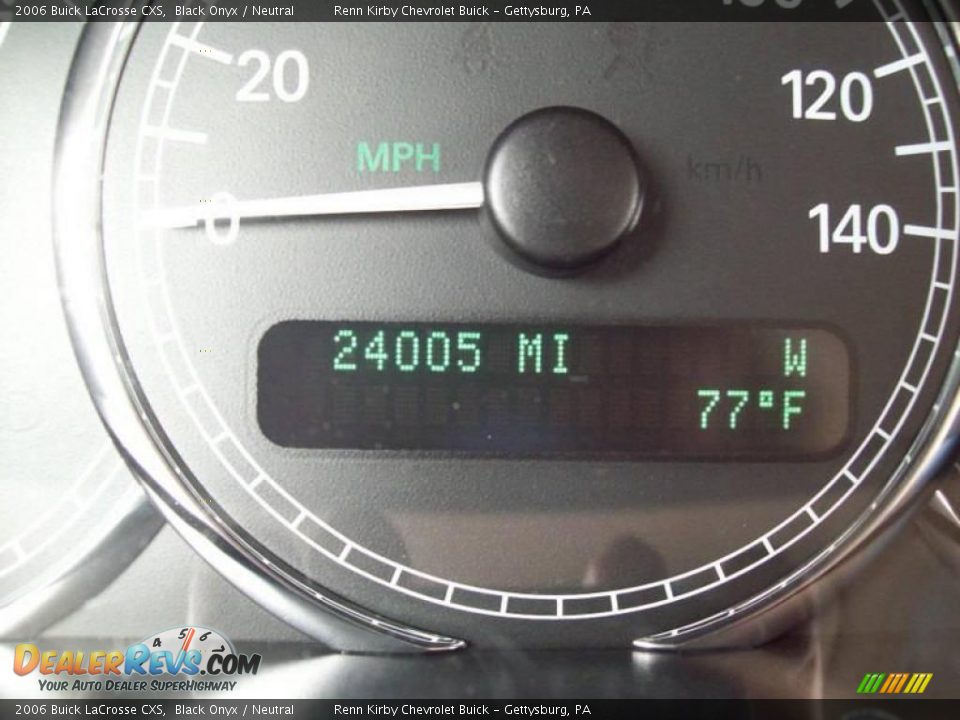 2006 Buick LaCrosse CXS Black Onyx / Neutral Photo #18