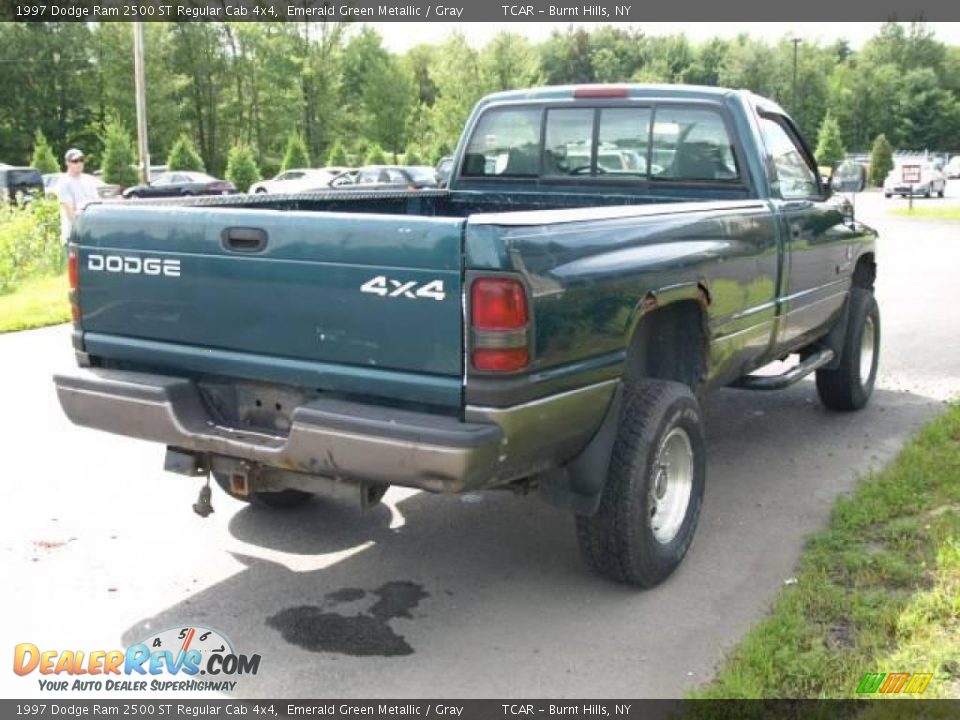 1997 Dodge Ram 2500 ST Regular Cab 4x4 Emerald Green Metallic / Gray Photo #4