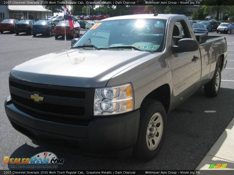 2007 Chevrolet Silverado 1500 Work Truck Regular Cab Graystone Metallic / Dark Charcoal Photo #3