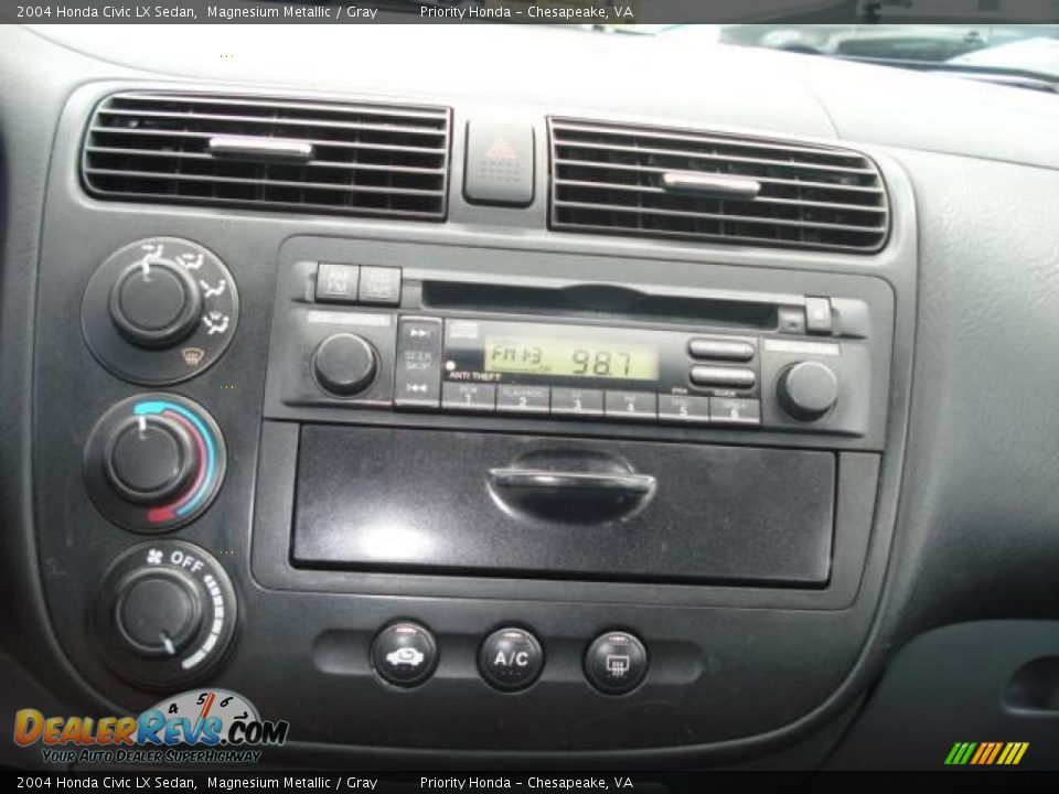 2004 Honda Civic LX Sedan Magnesium Metallic / Gray Photo #13