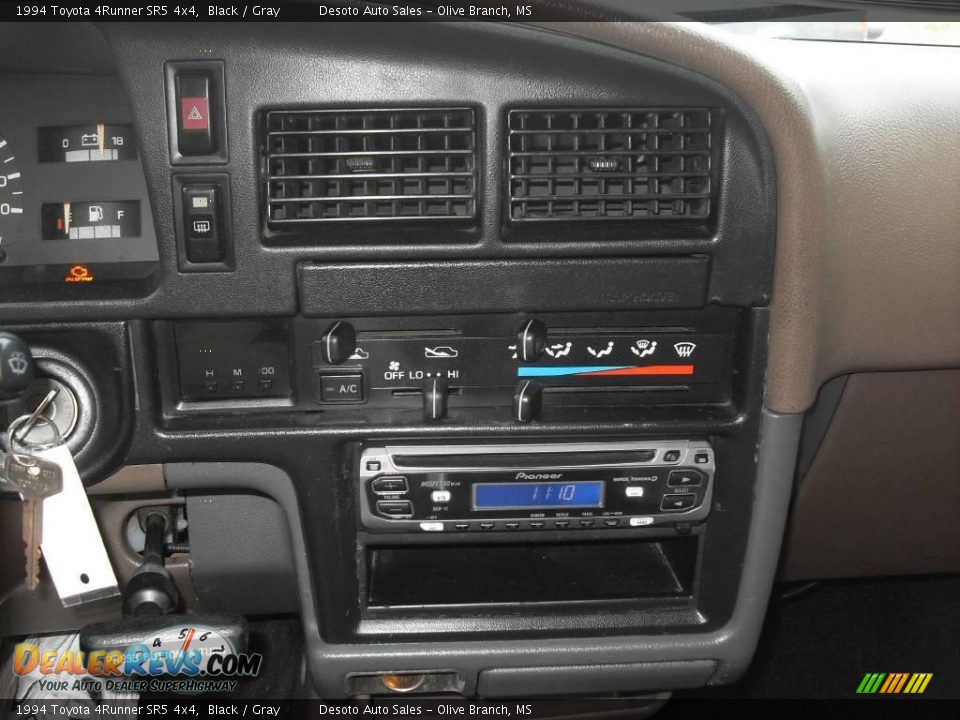 1994 Toyota 4Runner SR5 4x4 Black / Gray Photo #12