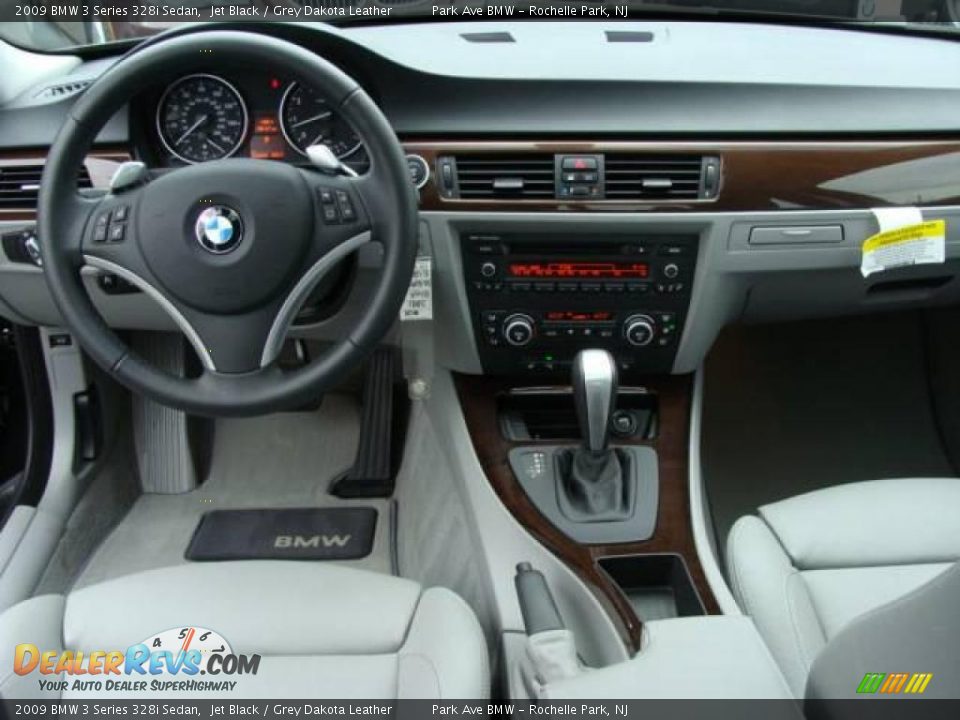 2009 BMW 3 Series 328i Sedan Jet Black / Grey Dakota Leather Photo #12