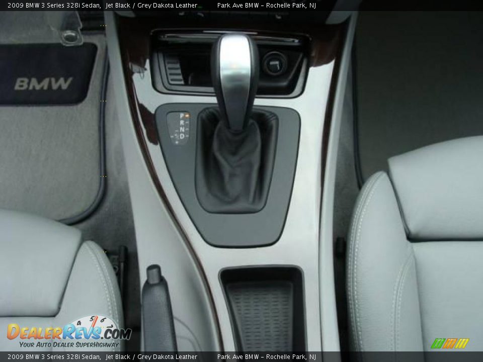 2009 BMW 3 Series 328i Sedan Jet Black / Grey Dakota Leather Photo #16
