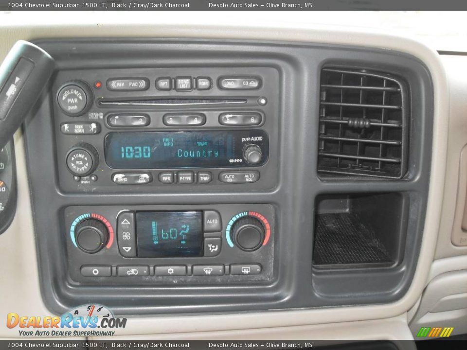 2004 Chevrolet Suburban 1500 LT Black / Gray/Dark Charcoal Photo #11