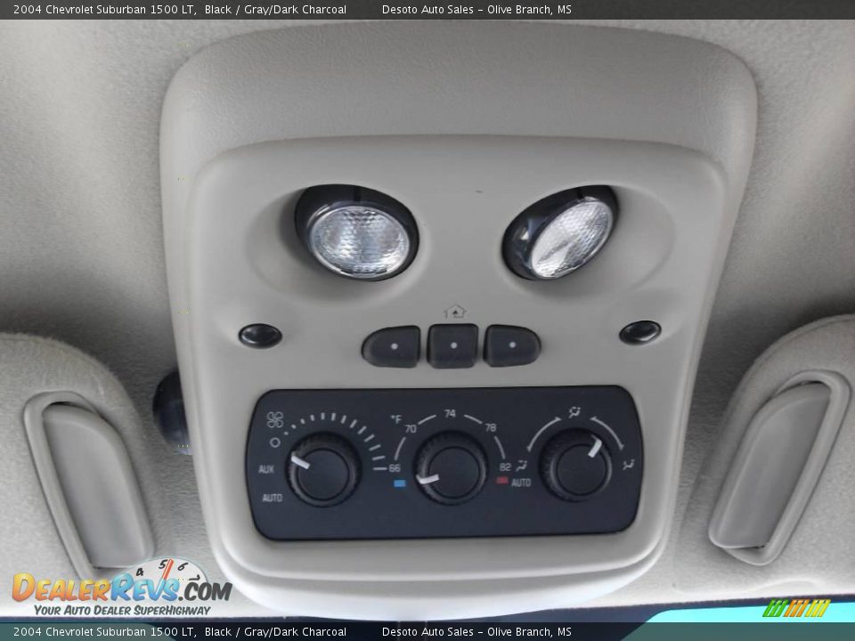 2004 Chevrolet Suburban 1500 LT Black / Gray/Dark Charcoal Photo #34