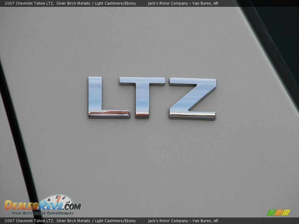 2007 Chevrolet Tahoe LTZ Silver Birch Metallic / Light Cashmere/Ebony Photo #2