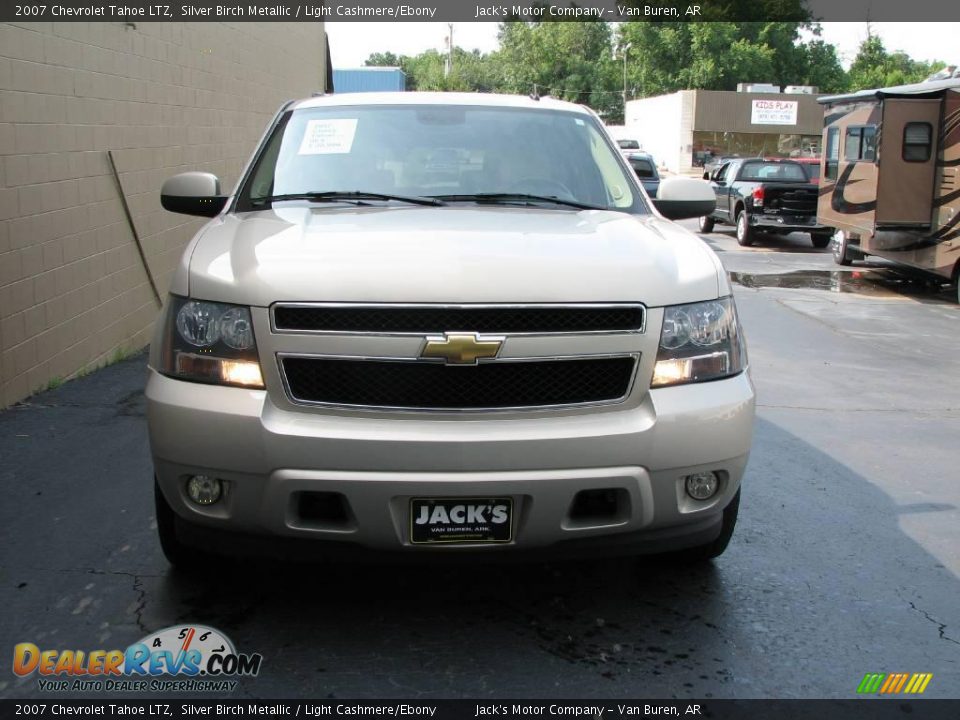 2007 Chevrolet Tahoe LTZ Silver Birch Metallic / Light Cashmere/Ebony Photo #4