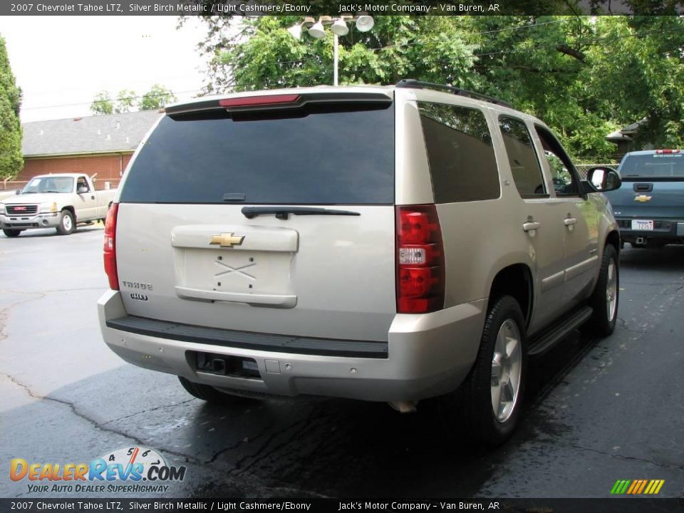 2007 Chevrolet Tahoe LTZ Silver Birch Metallic / Light Cashmere/Ebony Photo #6