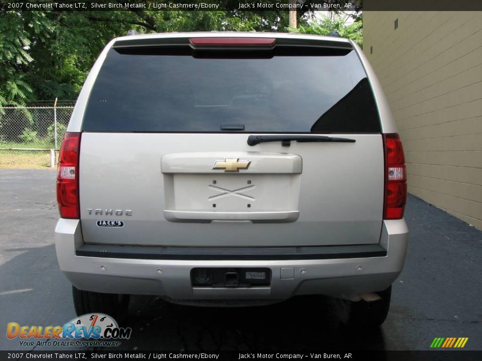 2007 Chevrolet Tahoe LTZ Silver Birch Metallic / Light Cashmere/Ebony Photo #7