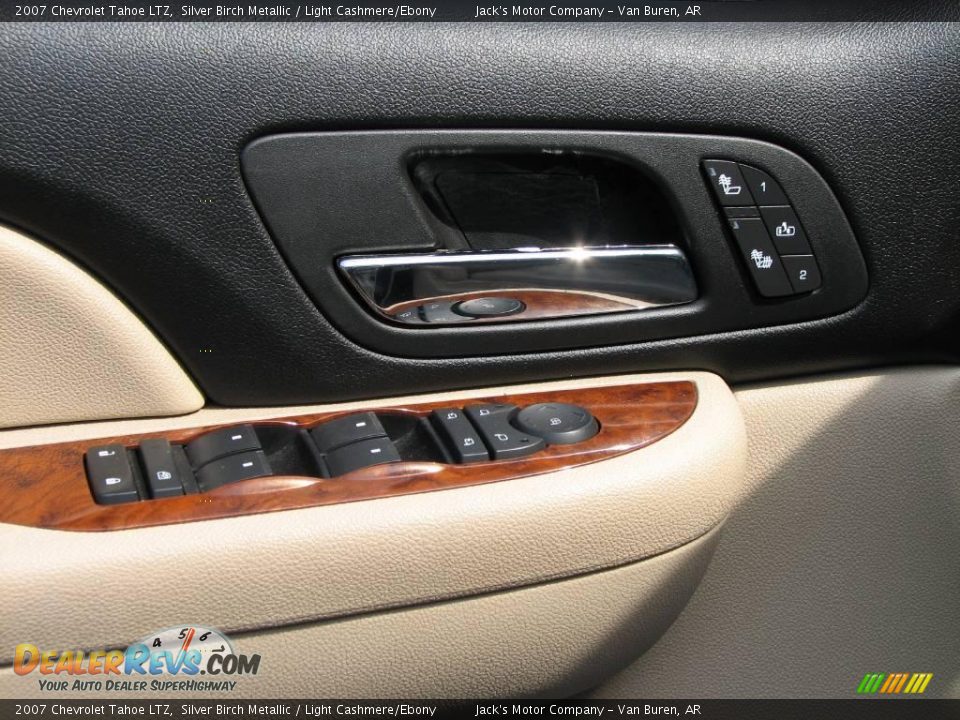 2007 Chevrolet Tahoe LTZ Silver Birch Metallic / Light Cashmere/Ebony Photo #15