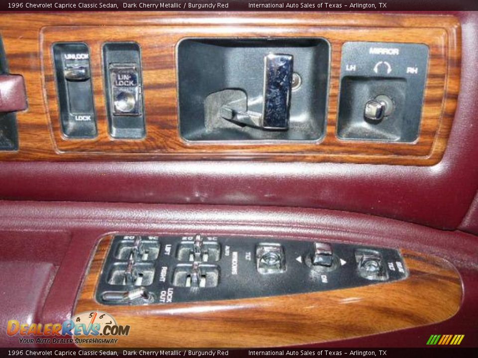 1996 Chevrolet Caprice Classic Sedan Dark Cherry Metallic / Burgundy Red Photo #18