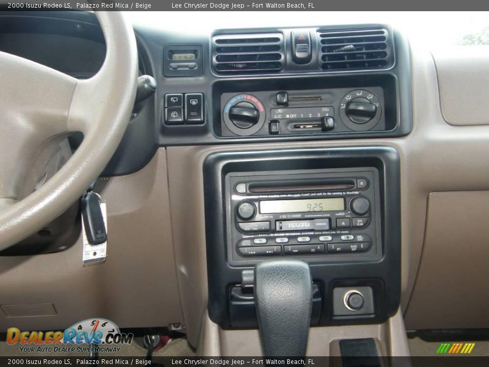 2000 Isuzu Rodeo LS Palazzo Red Mica / Beige Photo #18