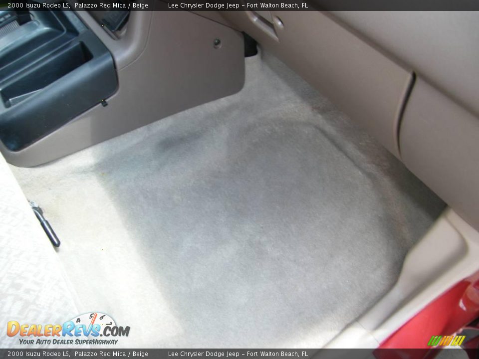 2000 Isuzu Rodeo LS Palazzo Red Mica / Beige Photo #26