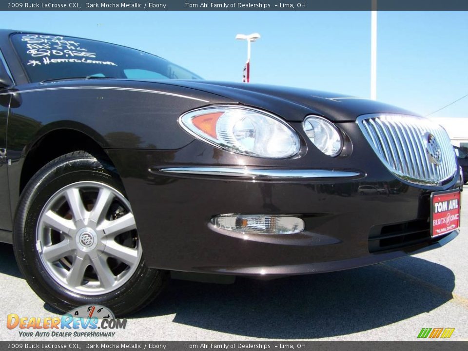2009 Buick LaCrosse CXL Dark Mocha Metallic / Ebony Photo #2