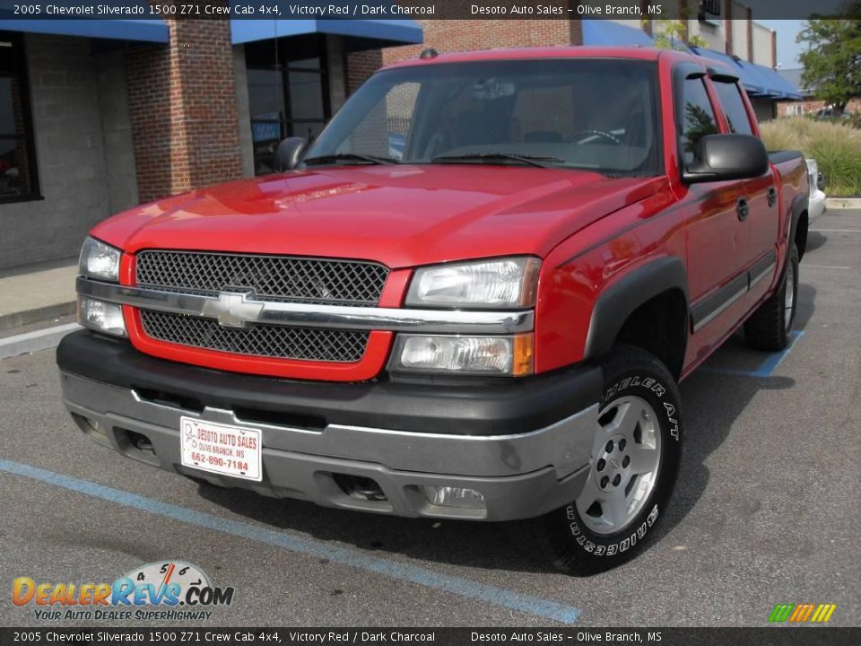 2005 Chevrolet Silverado 1500 Z71 Crew Cab 4x4 Victory Red / Dark Charcoal Photo #2