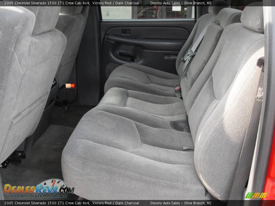 2005 Chevrolet Silverado 1500 Z71 Crew Cab 4x4 Victory Red / Dark Charcoal Photo #15