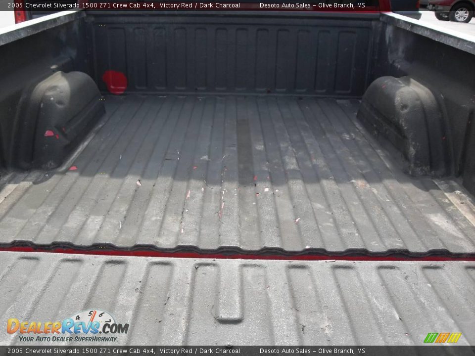 2005 Chevrolet Silverado 1500 Z71 Crew Cab 4x4 Victory Red / Dark Charcoal Photo #16