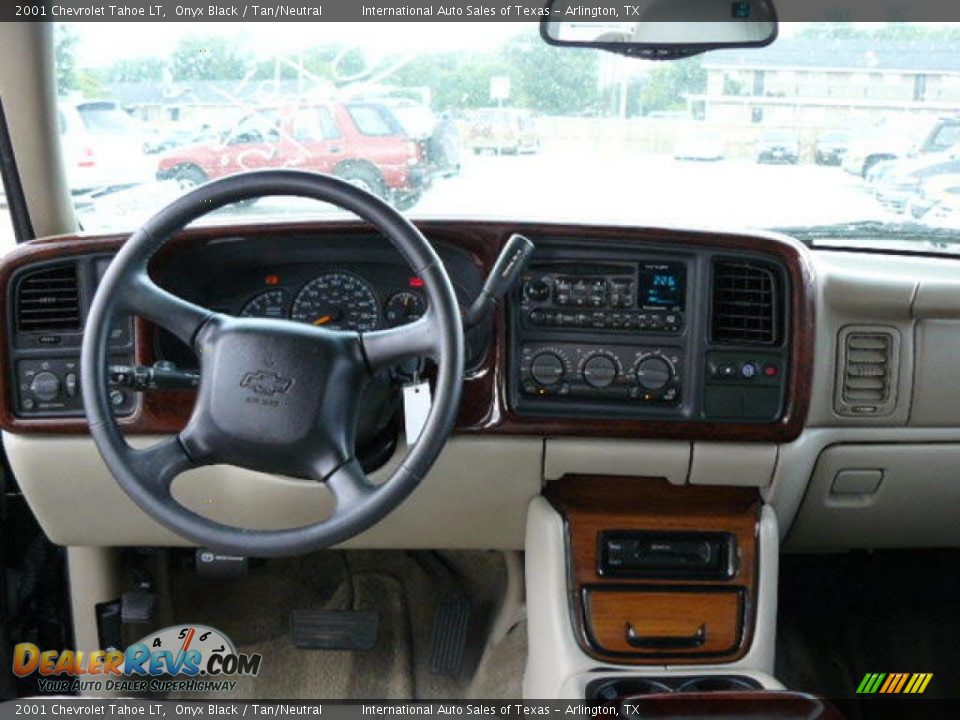 2001 Chevrolet Tahoe LT Onyx Black / Tan/Neutral Photo #6