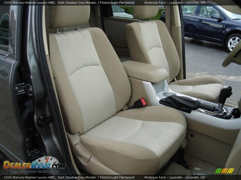 2006 Mercury Mariner Luxury 4WD Dark Shadow Grey Metallic / Pebble/Light Parchment Photo #14