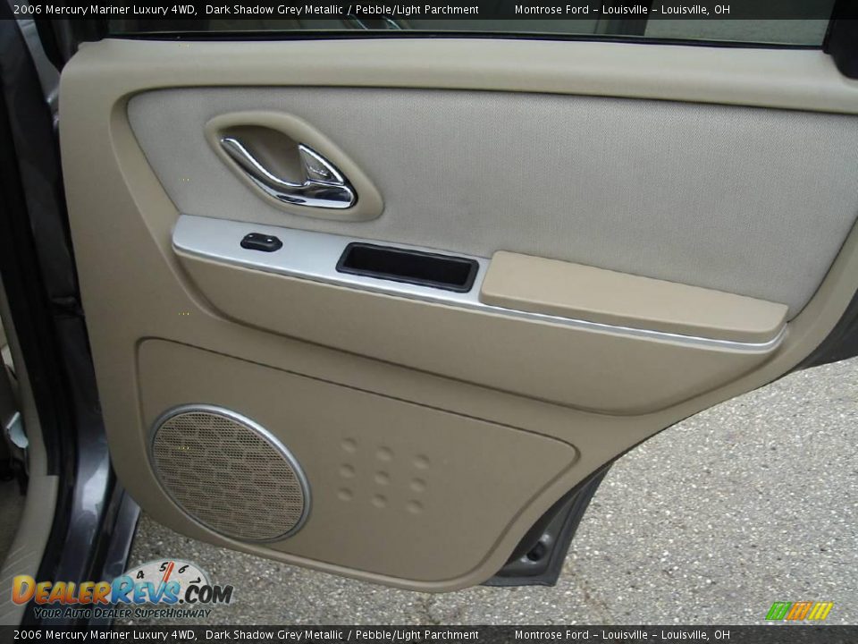 2006 Mercury Mariner Luxury 4WD Dark Shadow Grey Metallic / Pebble/Light Parchment Photo #19
