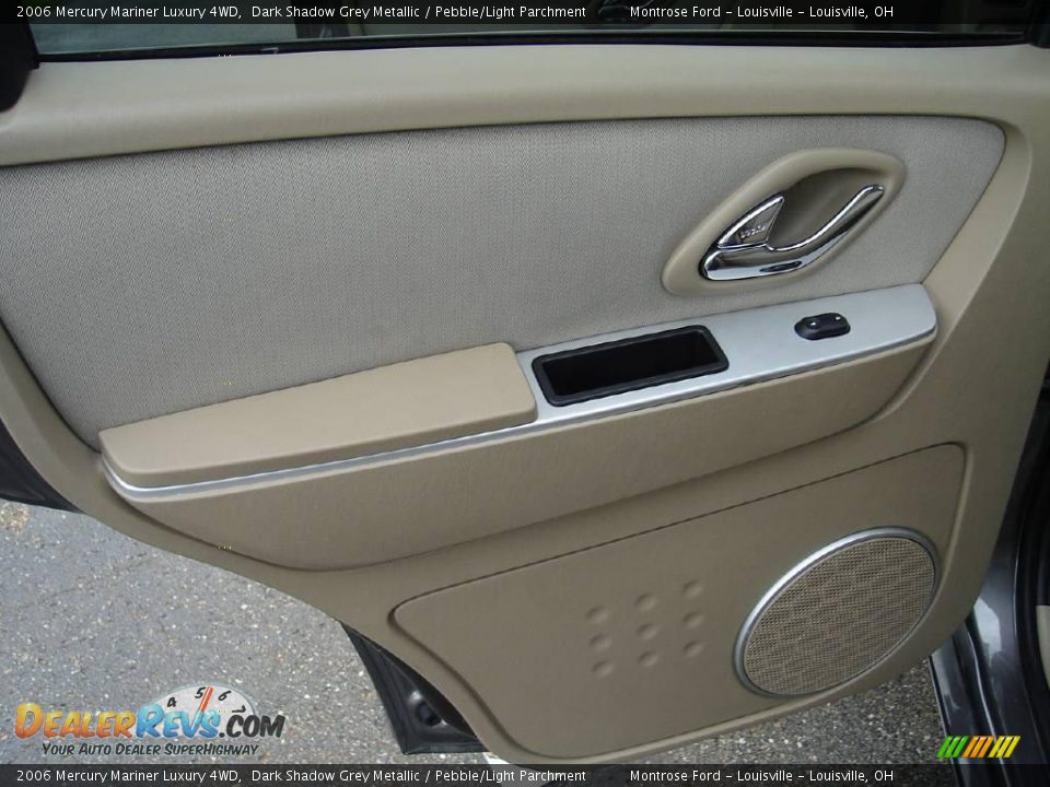 2006 Mercury Mariner Luxury 4WD Dark Shadow Grey Metallic / Pebble/Light Parchment Photo #22