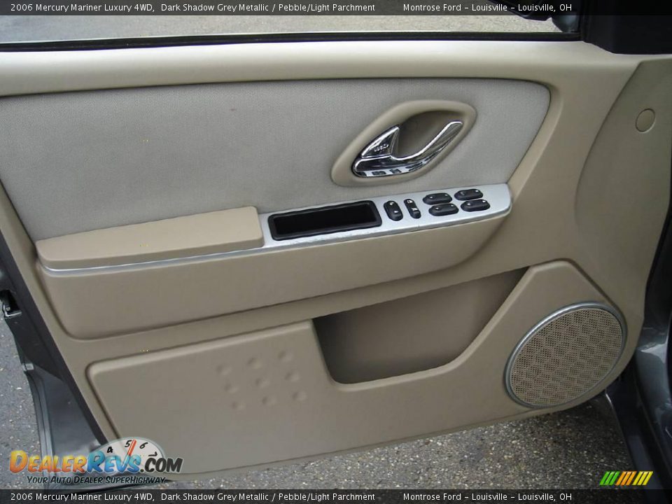 2006 Mercury Mariner Luxury 4WD Dark Shadow Grey Metallic / Pebble/Light Parchment Photo #23
