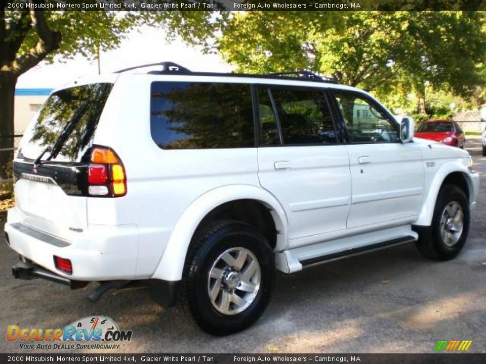 2000 Mitsubishi Montero Sport Limited 4x4 Glacier White Pearl / Tan Photo #16