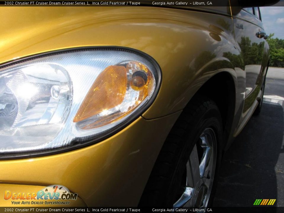 2002 Chrysler PT Cruiser Dream Cruiser Series 1 Inca Gold Pearlcoat / Taupe Photo #26