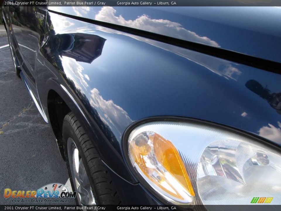 2001 Chrysler PT Cruiser Limited Patriot Blue Pearl / Gray Photo #17