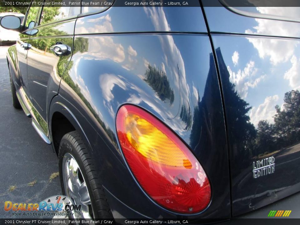 2001 Chrysler PT Cruiser Limited Patriot Blue Pearl / Gray Photo #19