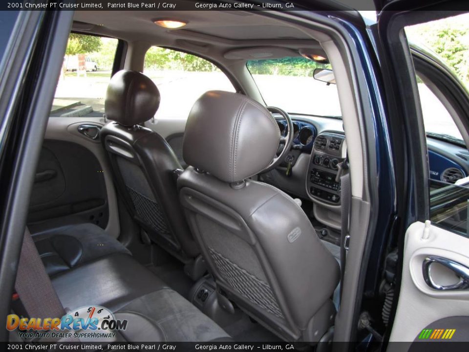 2001 Chrysler PT Cruiser Limited Patriot Blue Pearl / Gray Photo #31