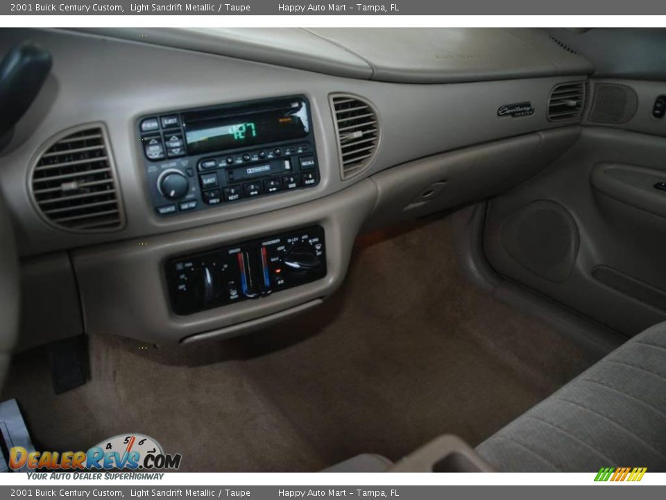 2001 Buick Century Custom Light Sandrift Metallic / Taupe Photo #9