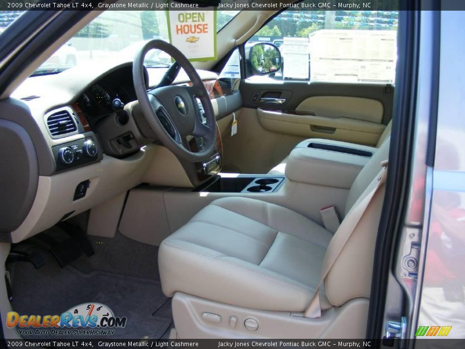 2009 Chevrolet Tahoe LT 4x4 Graystone Metallic / Light Cashmere Photo #9