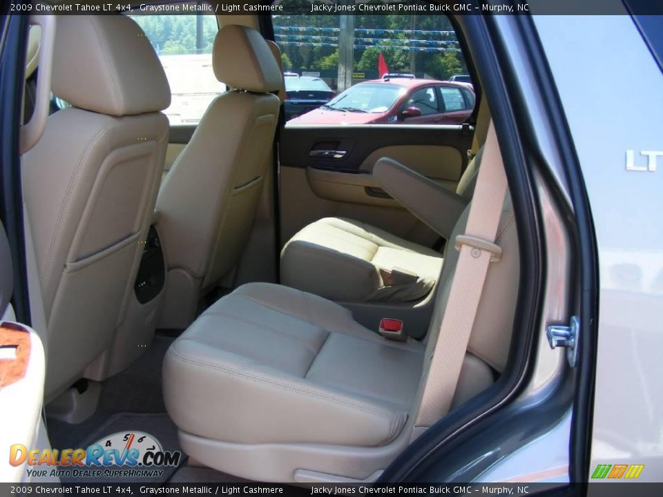 2009 Chevrolet Tahoe LT 4x4 Graystone Metallic / Light Cashmere Photo #10