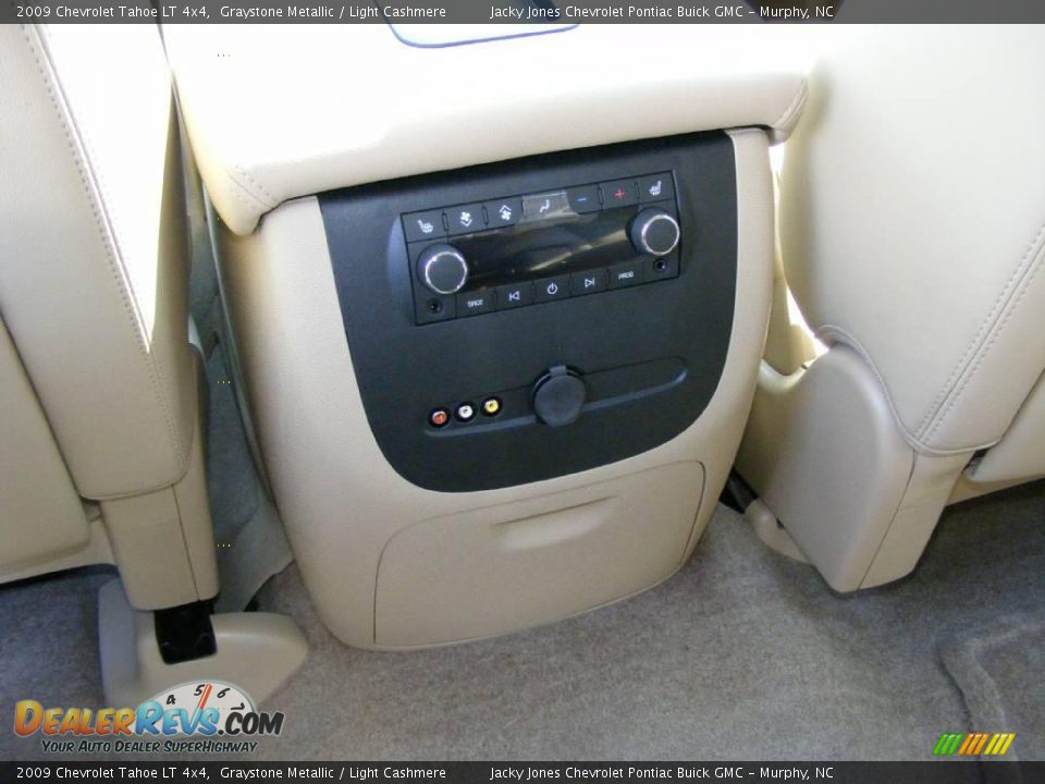 2009 Chevrolet Tahoe LT 4x4 Graystone Metallic / Light Cashmere Photo #22