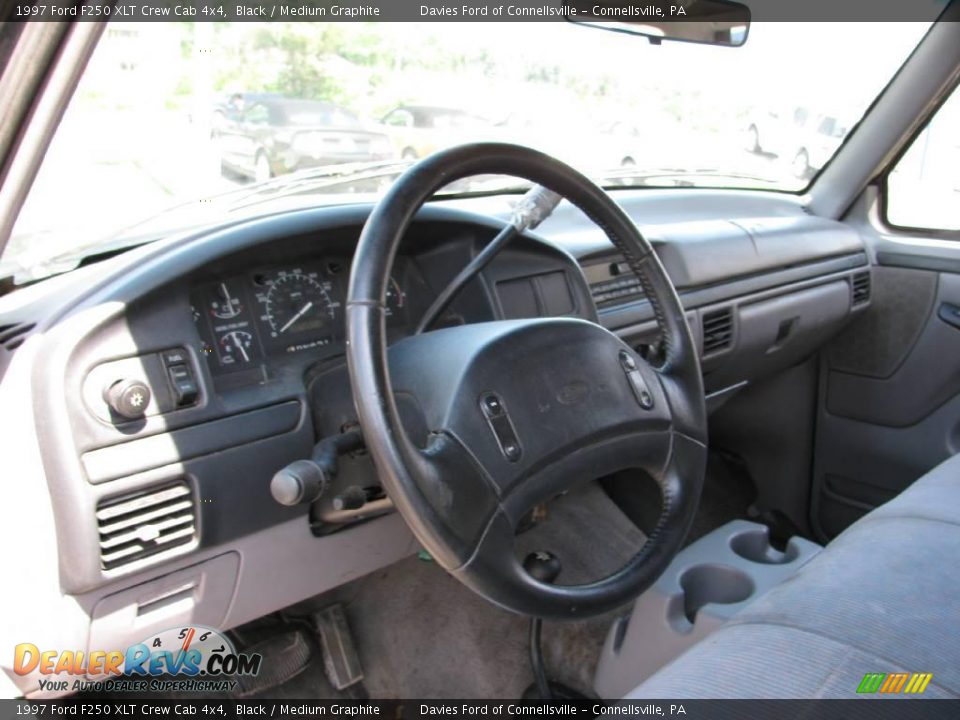 1997 Ford F250 XLT Crew Cab 4x4 Black / Medium Graphite Photo #8