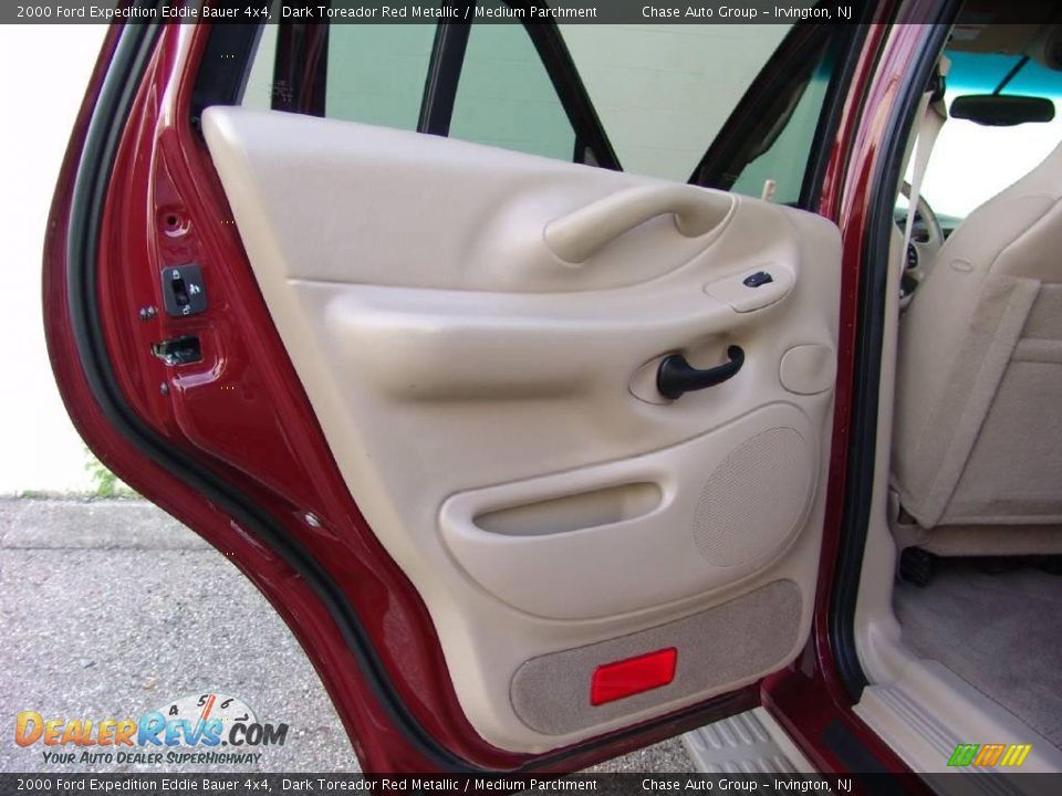 2000 Ford Expedition Eddie Bauer 4x4 Dark Toreador Red Metallic / Medium Parchment Photo #14