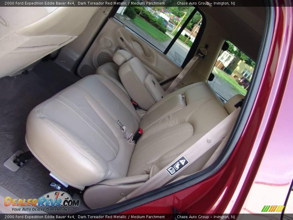 2000 Ford Expedition Eddie Bauer 4x4 Dark Toreador Red Metallic / Medium Parchment Photo #24