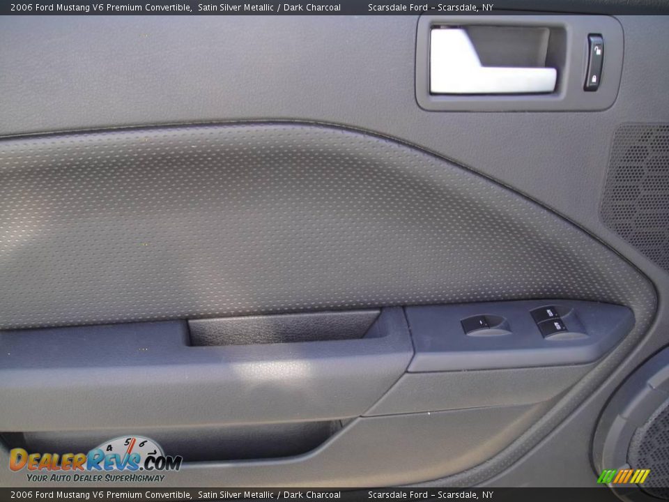 2006 Ford Mustang V6 Premium Convertible Satin Silver Metallic / Dark Charcoal Photo #9