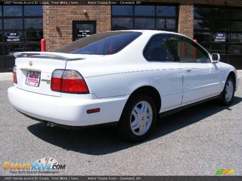 1997 Honda Accord EX Coupe Frost White / Ivory Photo #3