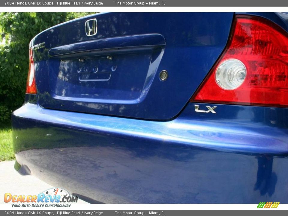 2004 Honda Civic LX Coupe Fiji Blue Pearl / Ivory Beige Photo #20