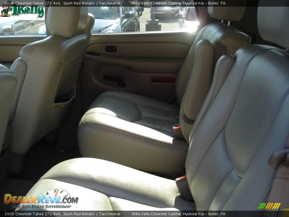 2005 Chevrolet Tahoe Z71 4x4 Sport Red Metallic / Tan/Neutral Photo #12