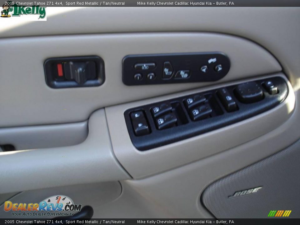 2005 Chevrolet Tahoe Z71 4x4 Sport Red Metallic / Tan/Neutral Photo #17